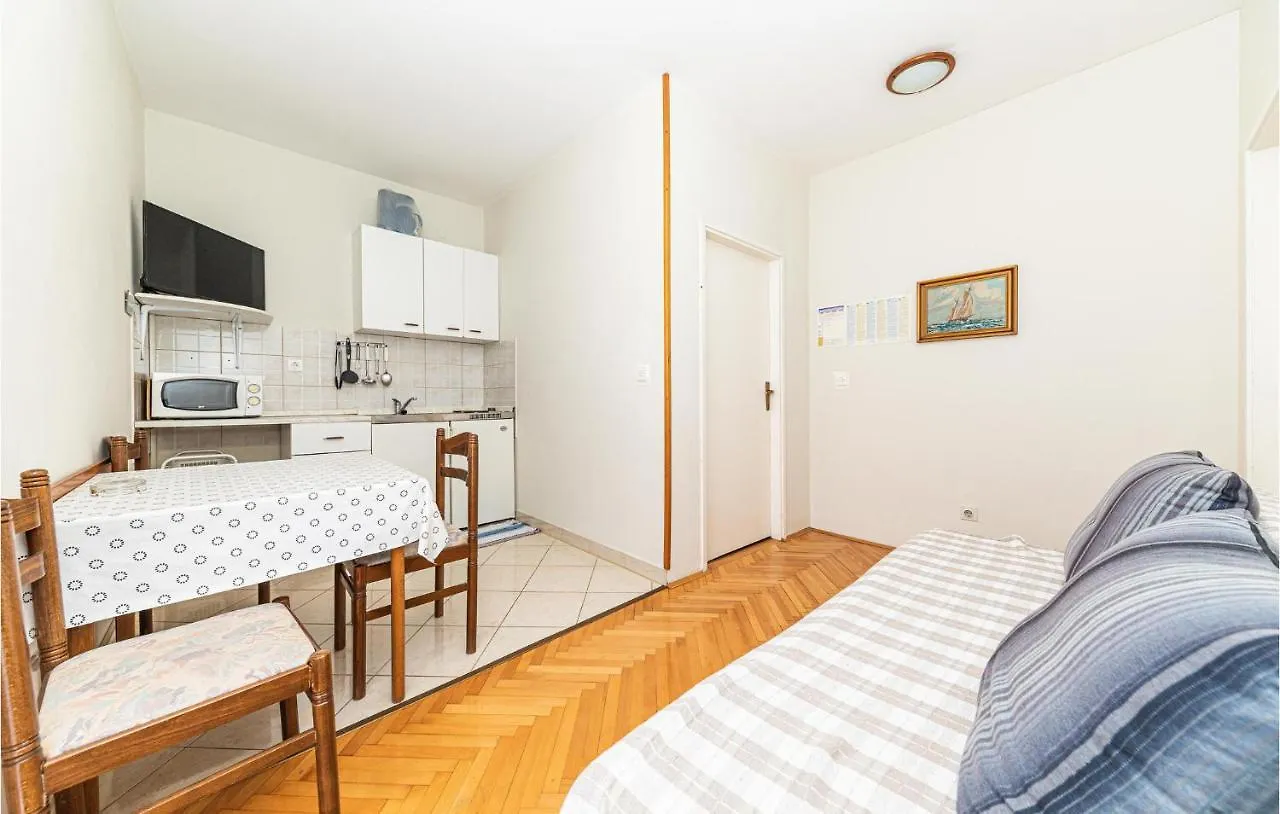 1 Bedroom Stunning Apartment In Seget Donji Trogir Croatia
