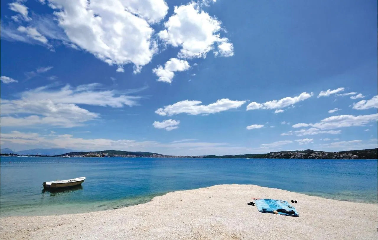 1 Bedroom Stunning Apartment In Seget Donji Trogir